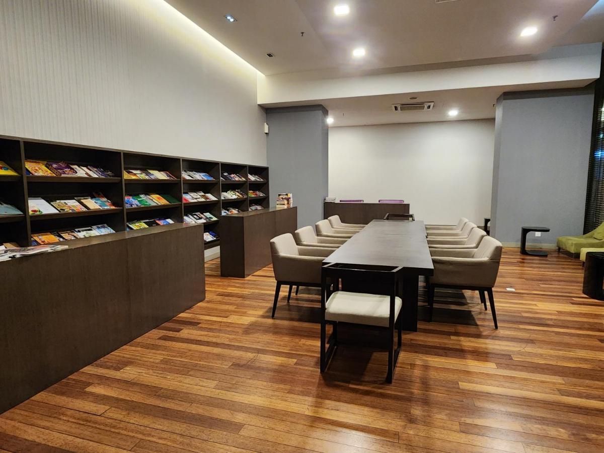 Regalia Suites Kuala Lumpur Klcc Экстерьер фото